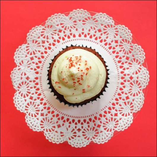 red-velvet-cupcakes-12